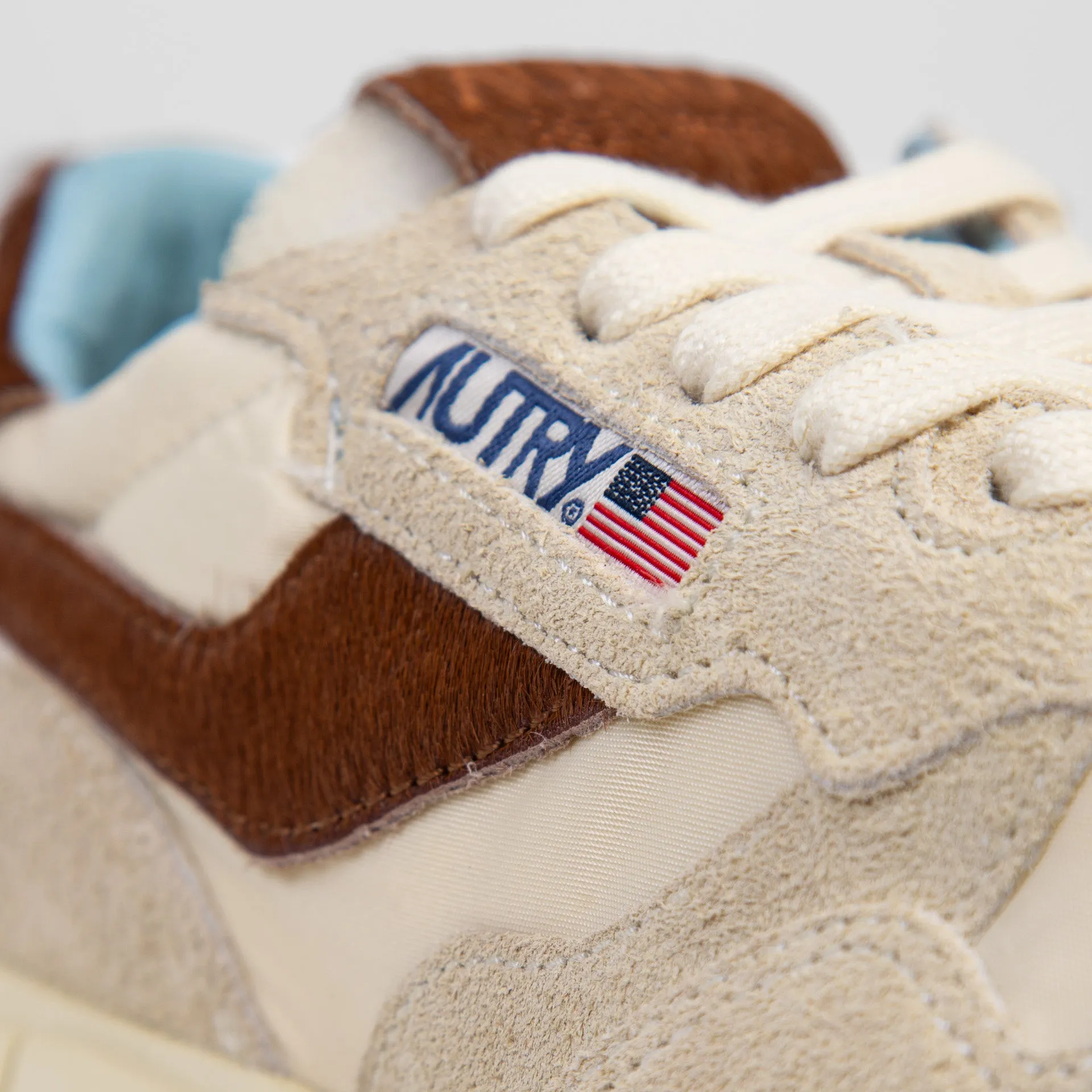 AUTRY SNEAKERS REELWIND WWLW-UP 01