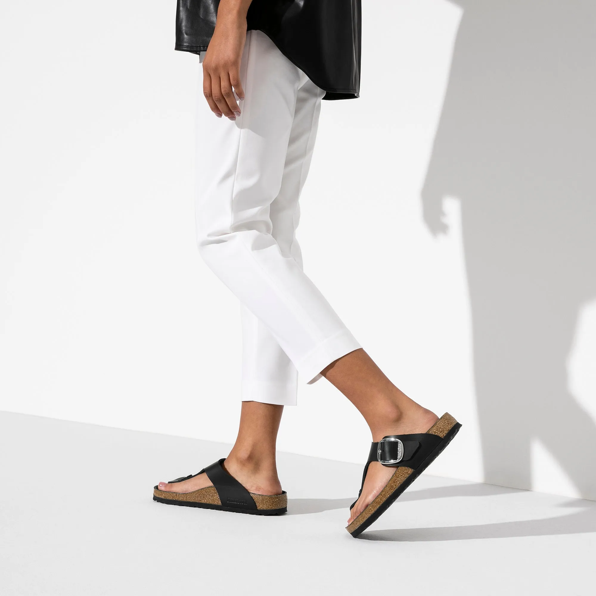 BIRKENSTOCK GIZEH BIG BUCKLE OILED LEATHER