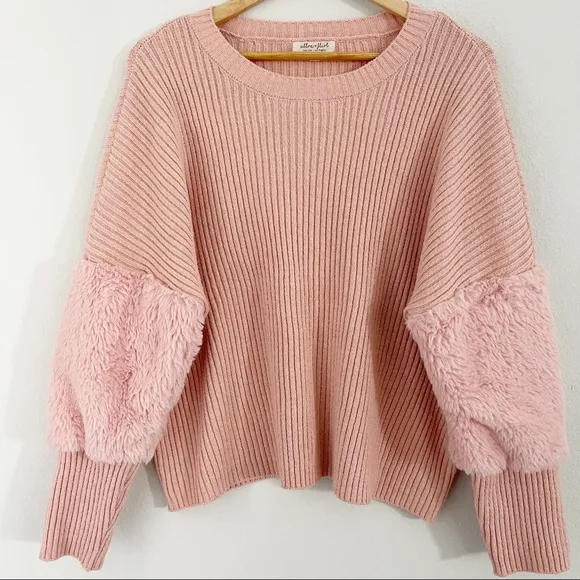 Blush Pink Ribbed Faux Fur Sleeve Sweater Sz Large