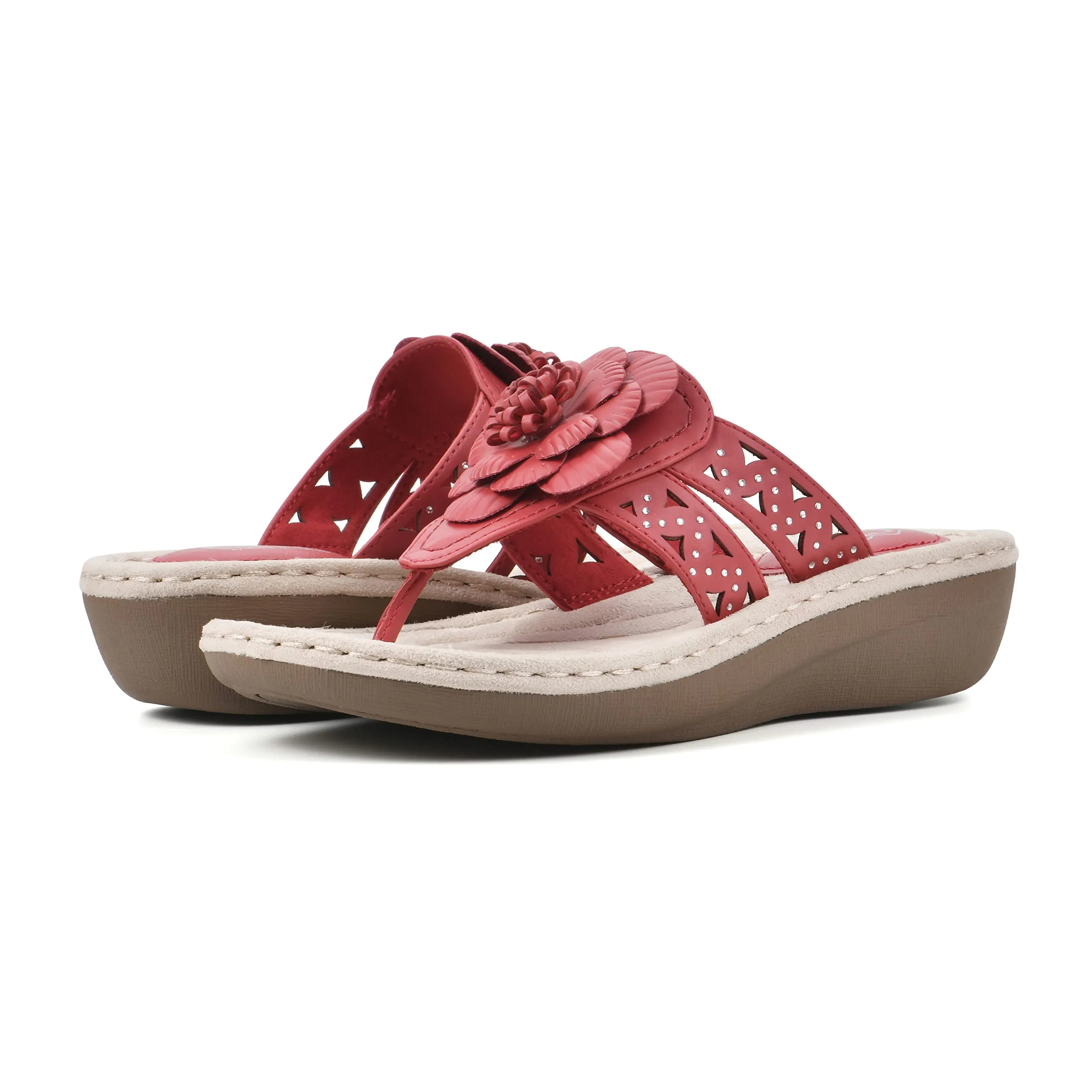CLIFFS BY WHITE MOUNTAIN Cynthia Women's Thong Sandal, Berry Red/Smooth, 7 M