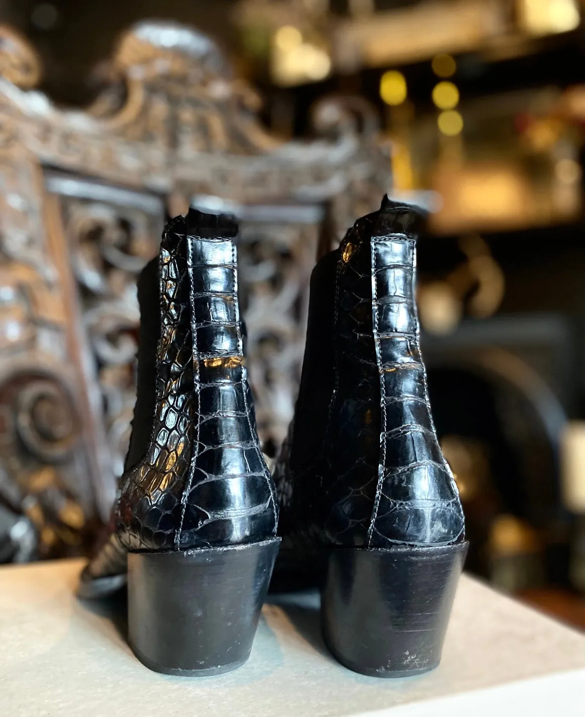 Elena Iachi Black Embossed Snakeskin Chelsea Ankle Boots Women’s 9