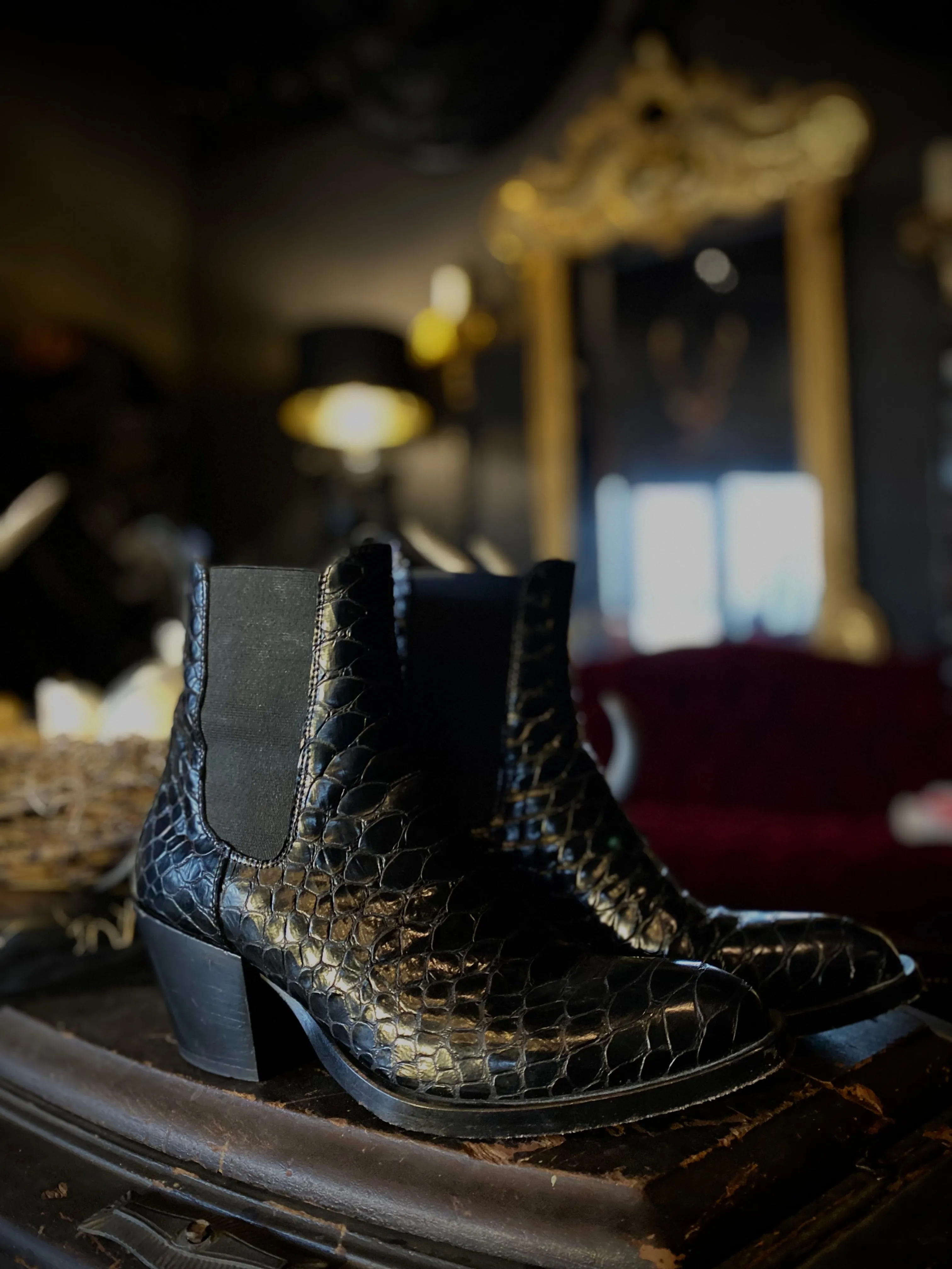 Elena Iachi Black Embossed Snakeskin Chelsea Ankle Boots Women’s 9