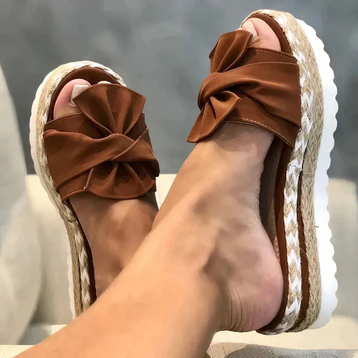Floristra – Trendy geweven platformsandalen