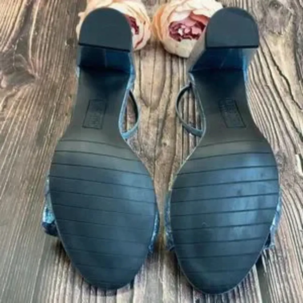Kenneth Cole Metallic Faux Leather Sandals 8.5M