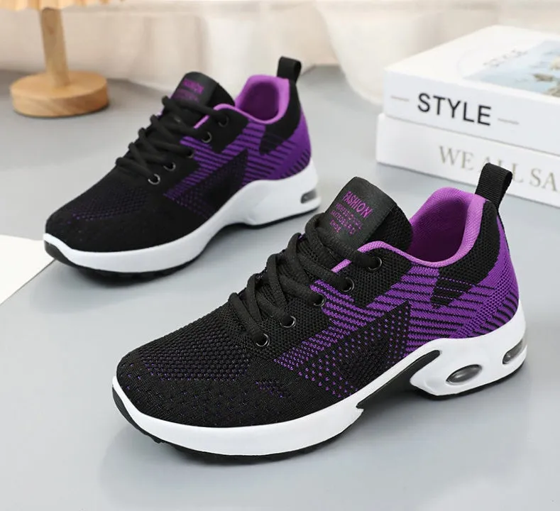 Lightweight and Casual Women's Training Shoes with Modern Knitted Design