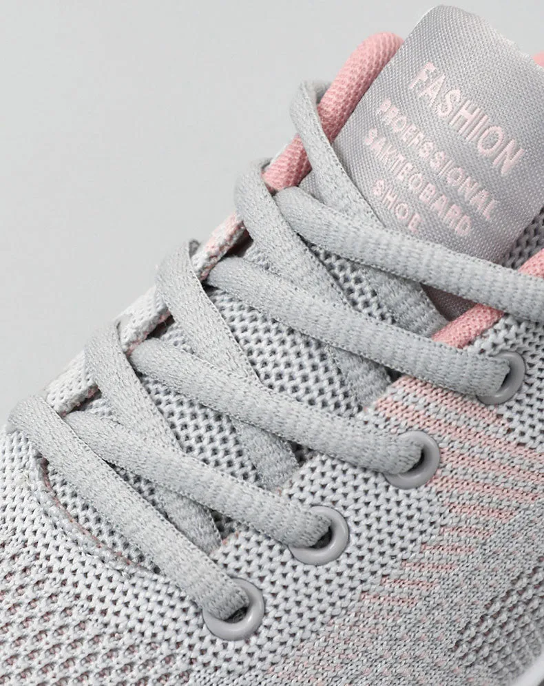 Lightweight and Casual Women's Training Shoes with Modern Knitted Design