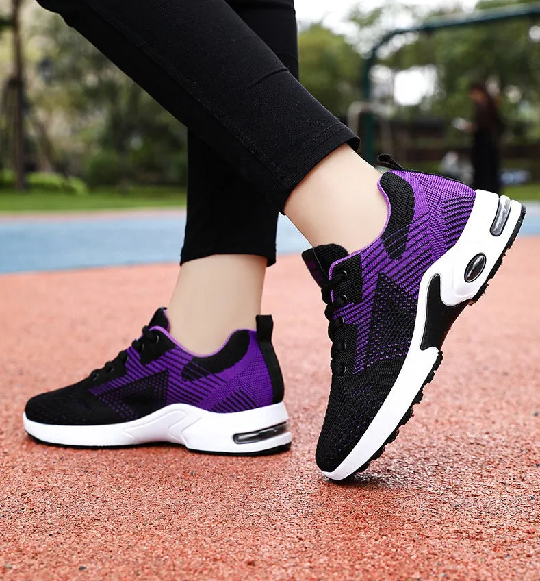 Lightweight and Casual Women's Training Shoes with Modern Knitted Design