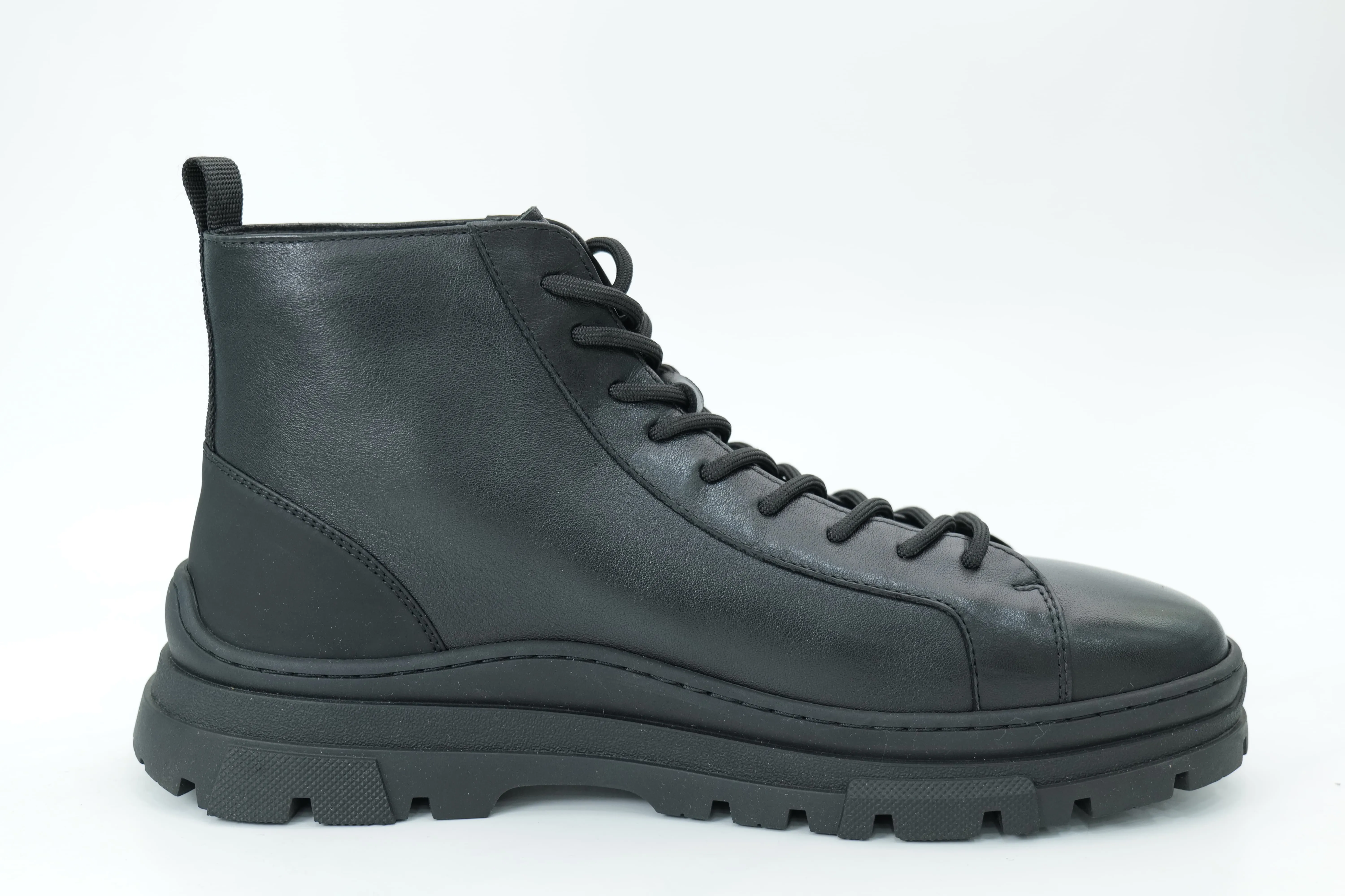 Mid-high boots