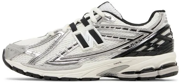 New Balance 1906R "Silver Metallic Black"