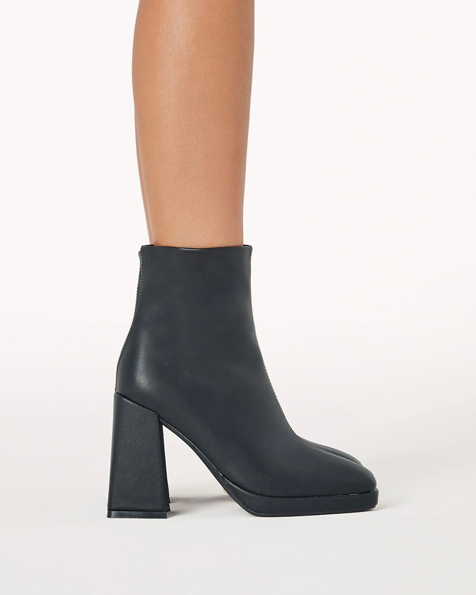 Pamela Boot - Black