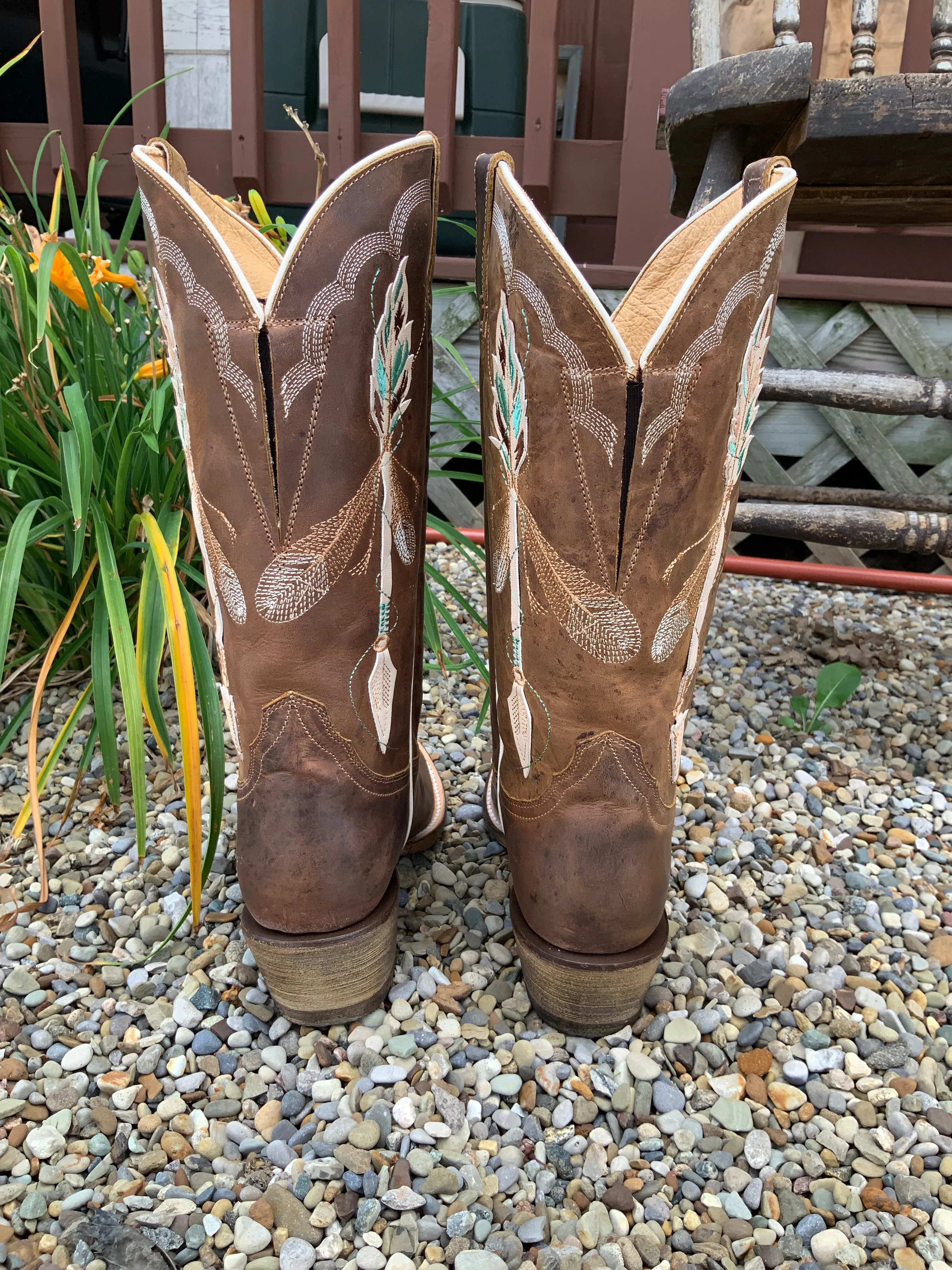 Roper Women's Brown Leather Arrow & Feather Embroidered Wide Calf Snip Toe Cowgirl Boots 8128-8460