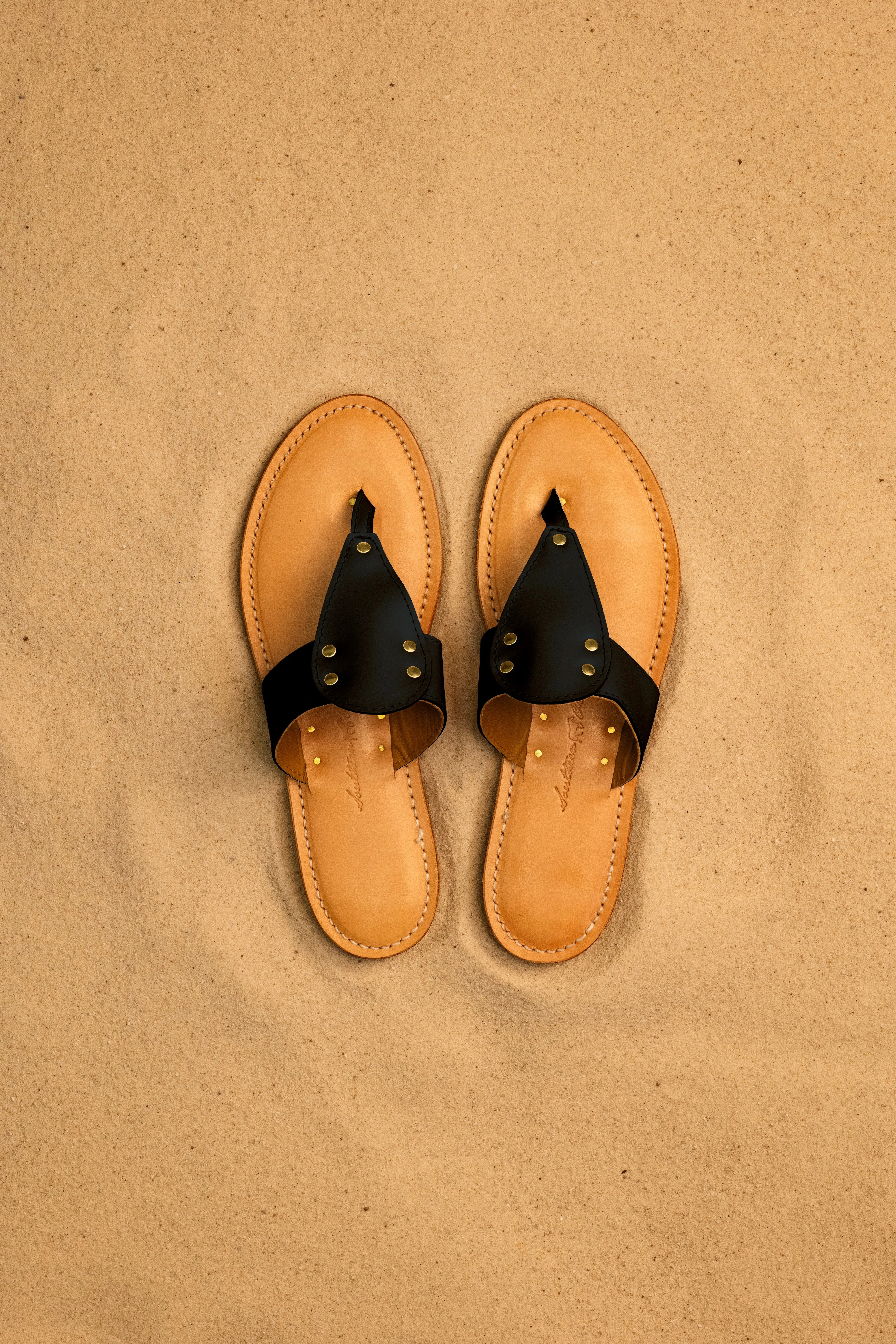 The Alexandria in Black