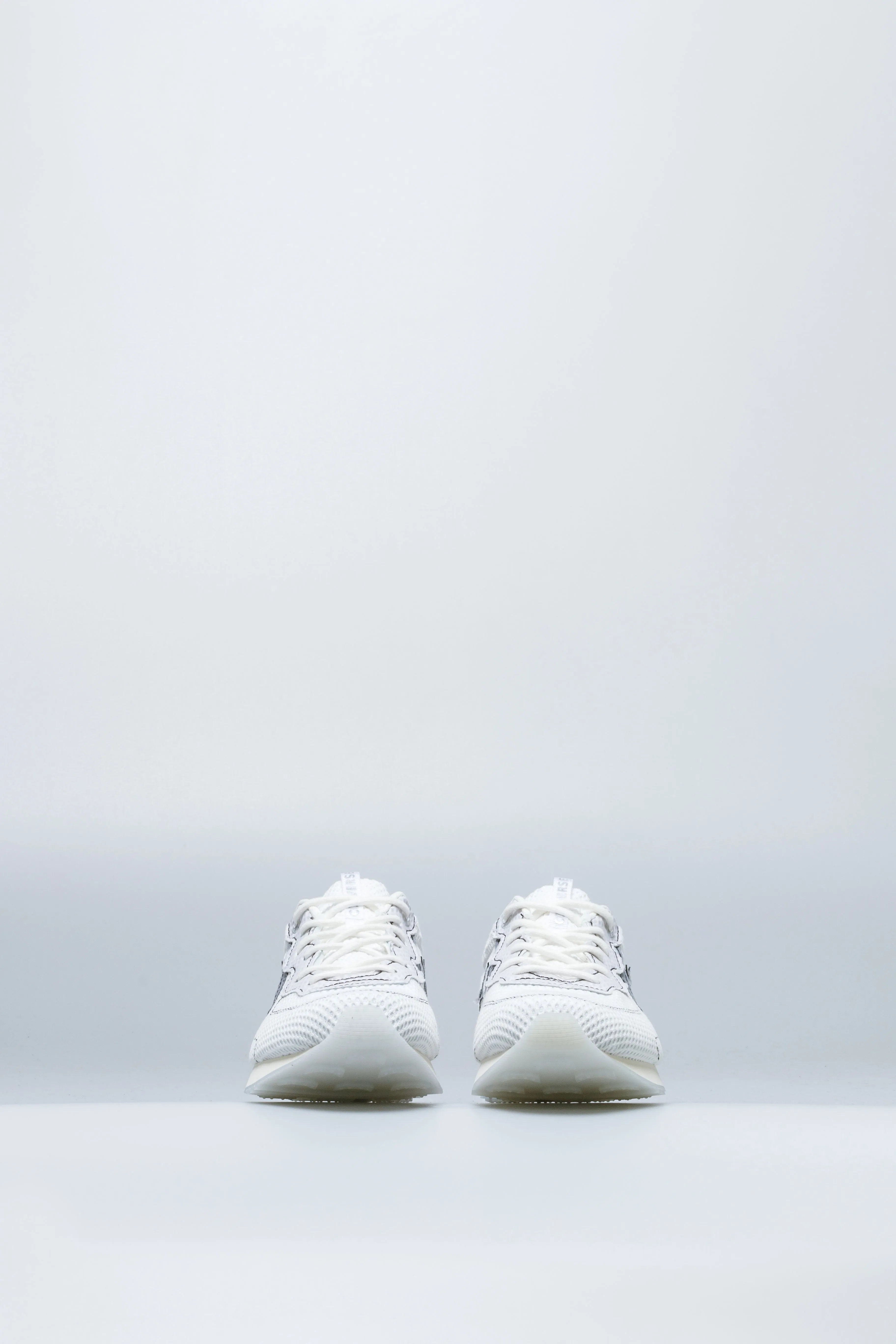 Thunderbolt Ox Mens Shoe - White/Grey